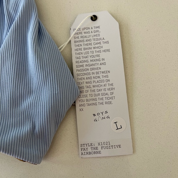 Boys + Arrows Fay the Fugitive top in Airborne - Picture 4 of 9